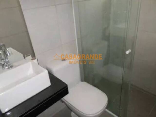 Casa para Venda em São José dos Campos - 3