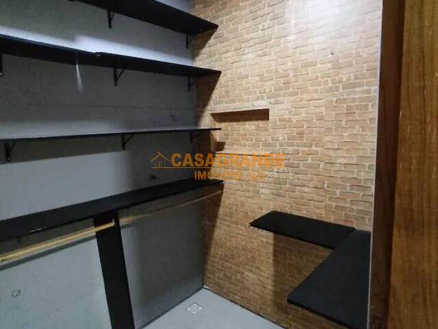 Casa para Venda em São José dos Campos - 2