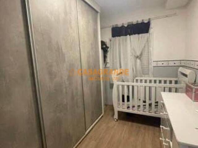 Apartamento para Venda em São José dos Campos - 5