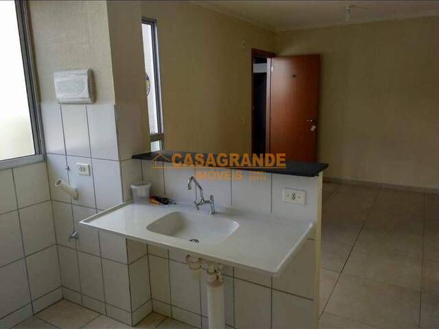 Apartamento para Venda em São José dos Campos - 3