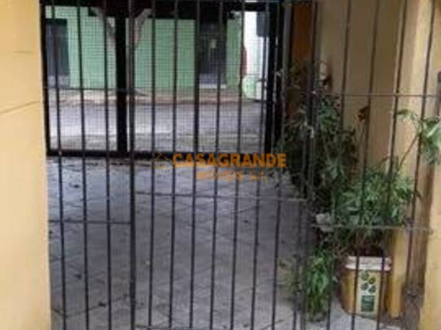 Casa para Venda em São José dos Campos - 3