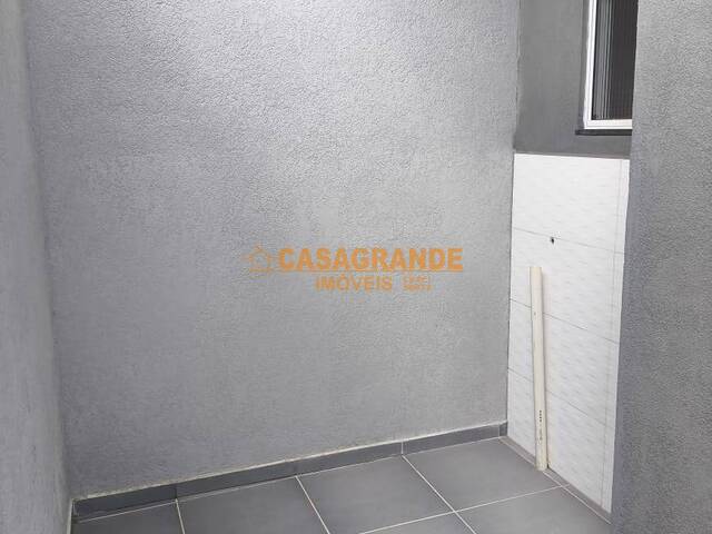 Casa para Venda em São José dos Campos - 5