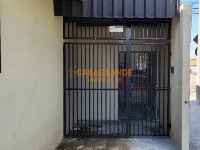 Casa para Venda em São José dos Campos - 4