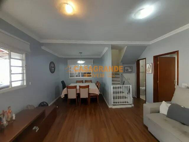 Casa para Venda em São José dos Campos - 2