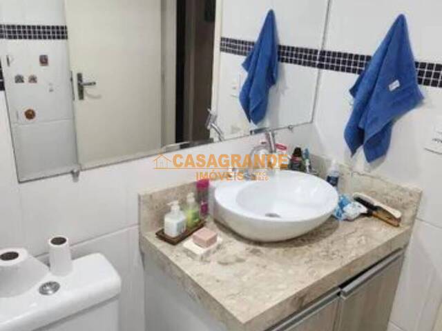 Apartamento para Venda em São José dos Campos - 3