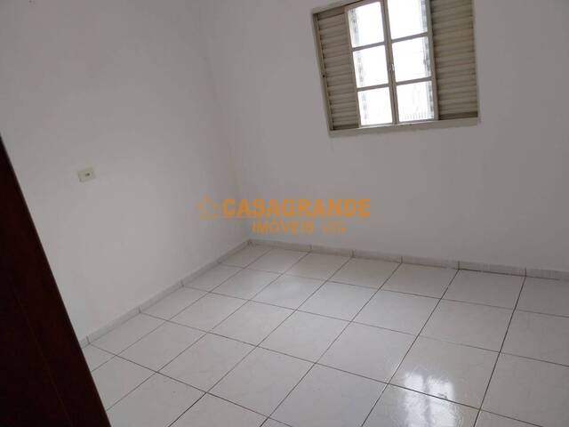 Casa para Venda em São José dos Campos - 5