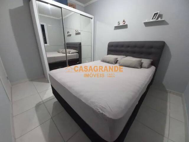 Apartamento para Venda em São José dos Campos - 3