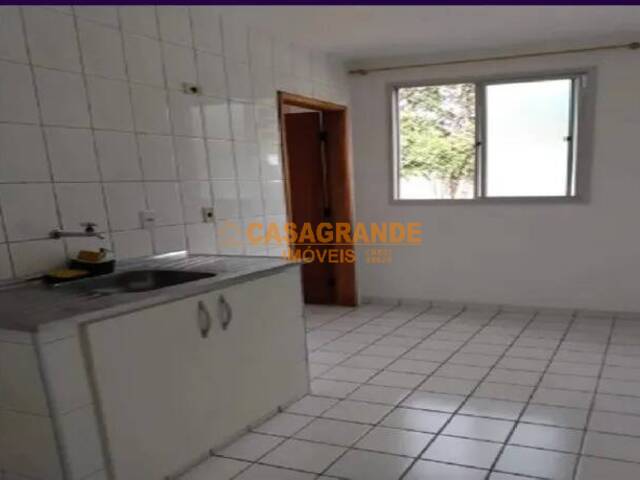 Apartamento para Venda em São José dos Campos - 4