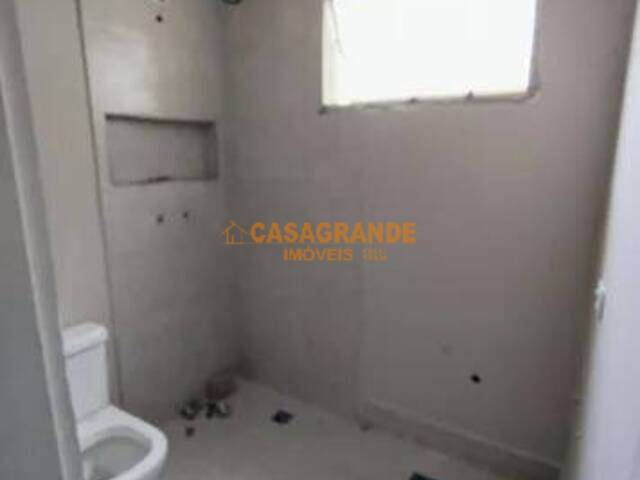 Apartamento para Venda em São José dos Campos - 3