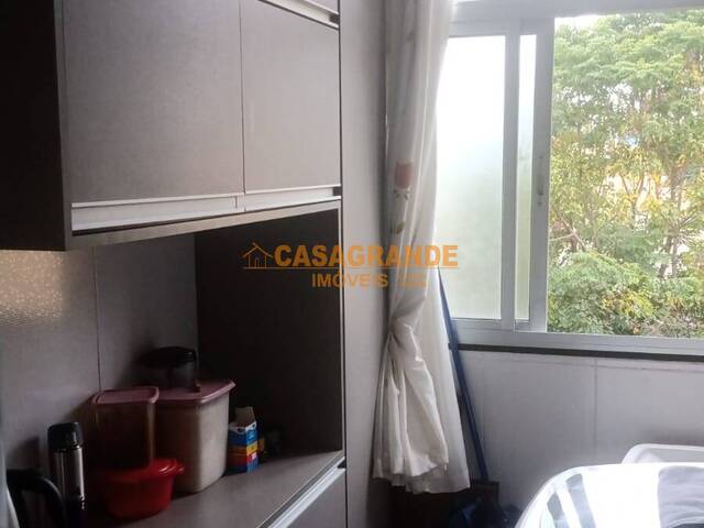 Apartamento para Venda em São José dos Campos - 2