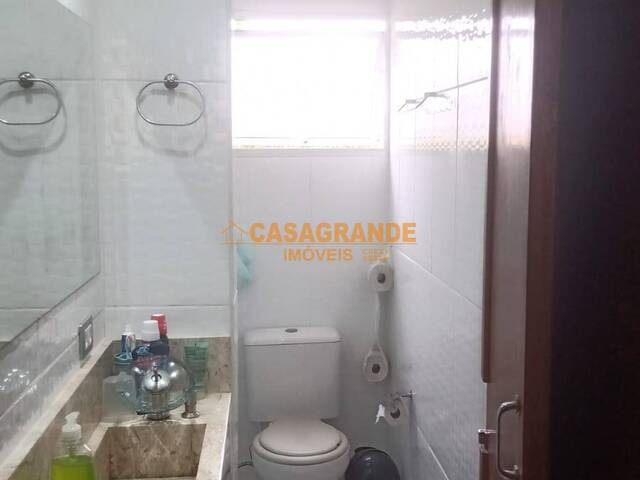 Apartamento para Venda em São José dos Campos - 4