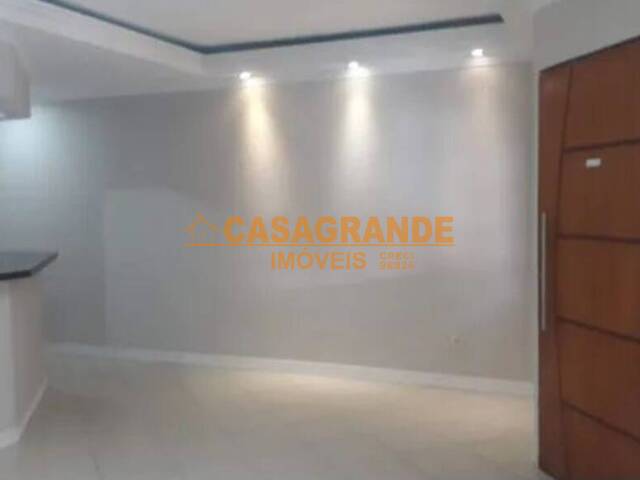 Casa para Venda em São José dos Campos - 4