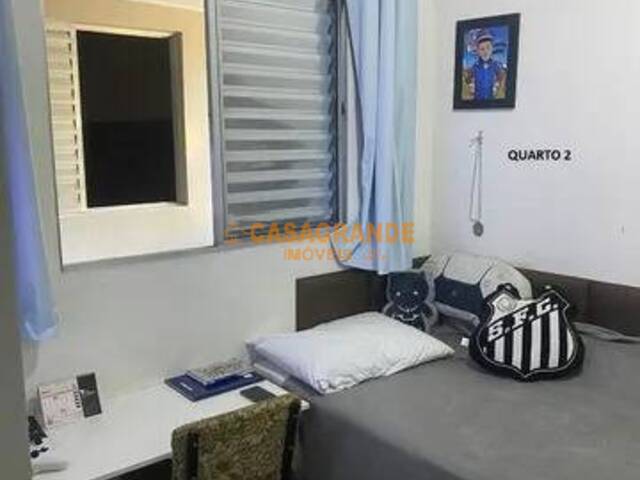 Casa para Venda em São José dos Campos - 5