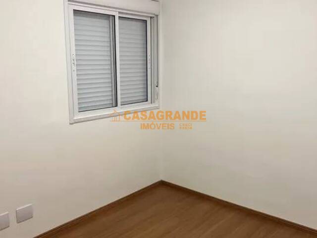 Apartamento para Venda em São José dos Campos - 4