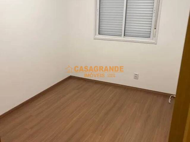 Apartamento para Venda em São José dos Campos - 3