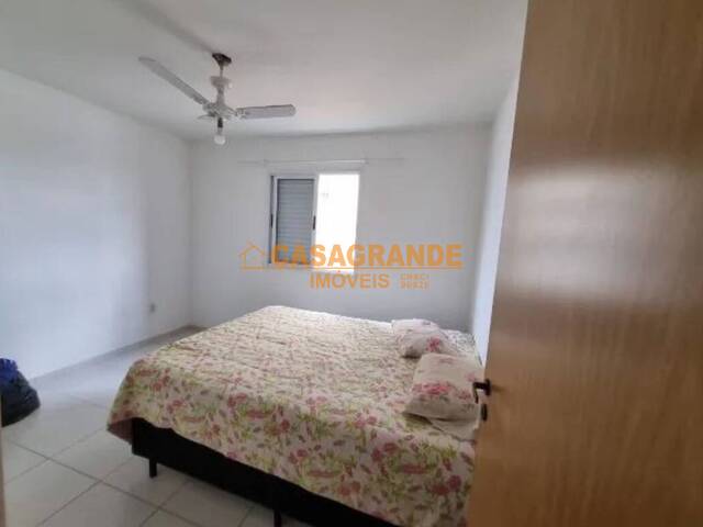 Apartamento para Venda em São José dos Campos - 3