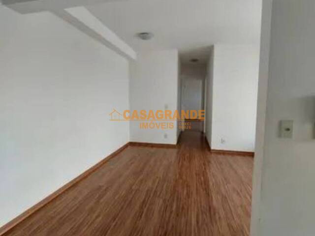 Apartamento para Venda em São José dos Campos - 2