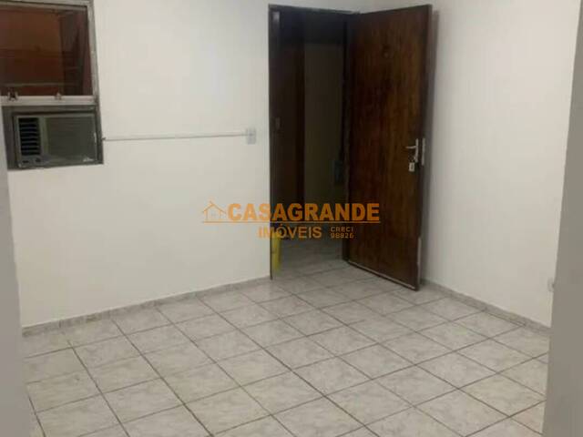 Apartamento para Venda em São José dos Campos - 2