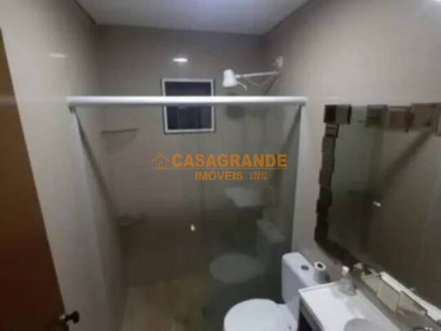 Casa para Venda em São José dos Campos - 5