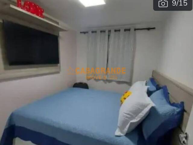 Apartamento para Venda em São José dos Campos - 4