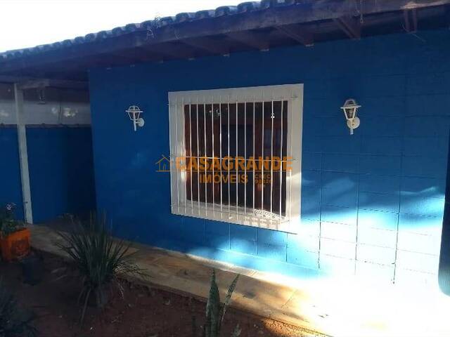 Casa para Venda em São José dos Campos - 5