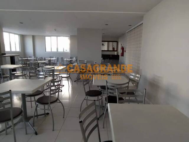 Apartamento para Venda em São José dos Campos - 3