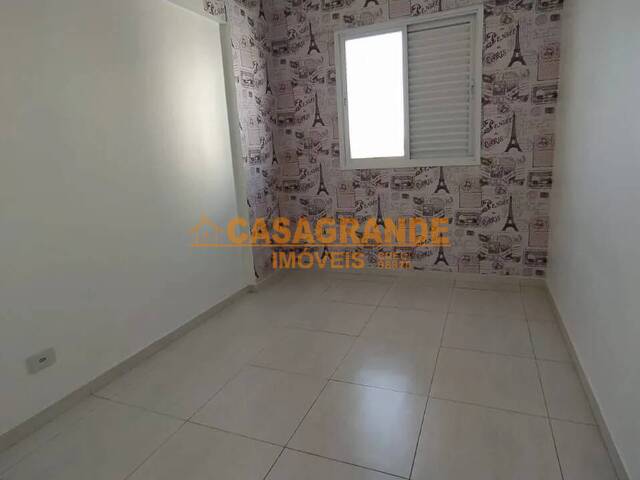 Apartamento para Venda em São José dos Campos - 2