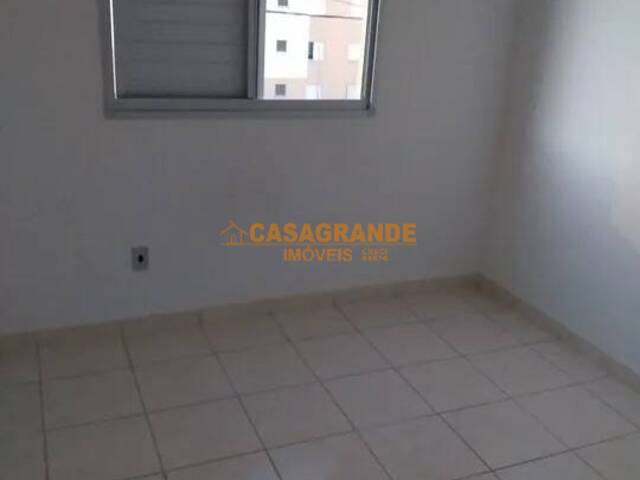 Apartamento para Venda em São José dos Campos - 2