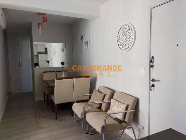 Apartamento para Venda em São José dos Campos - 3