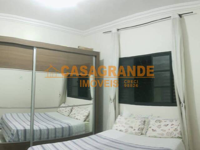 Casa para Venda em São José dos Campos - 5