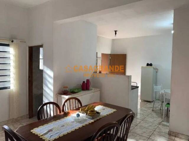 #9844 - Apartamento para Venda em São José dos Campos - SP - 1