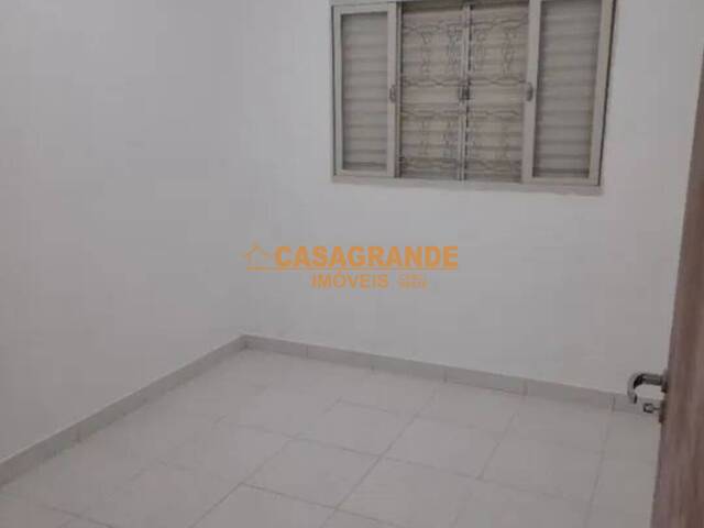 Casa para Venda em São José dos Campos - 5