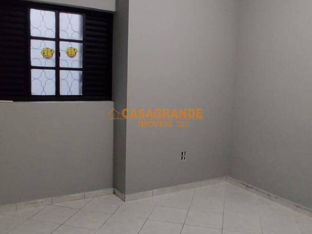 #9996 - Casa para Venda em Caçapava - SP - 2