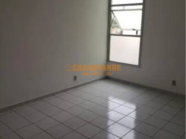 Apartamento para Venda em São José dos Campos - 3