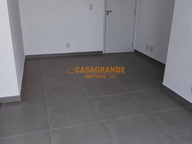 Apartamento para Venda em São José dos Campos - 2