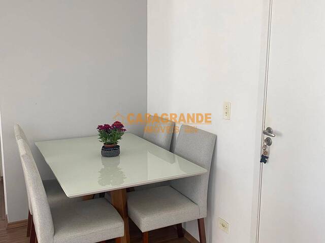 Apartamento para Venda em São José dos Campos - 2