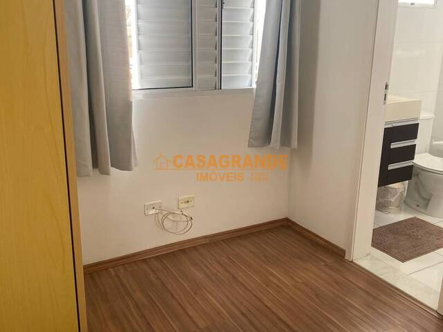 Apartamento para Venda em São José dos Campos - 4