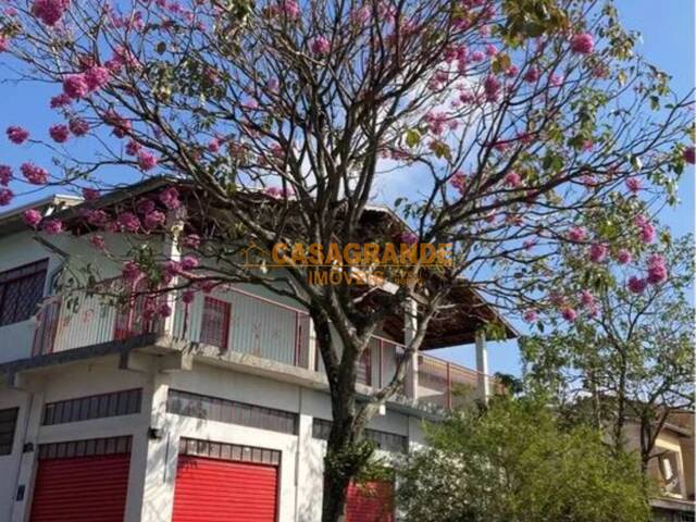 Casa para Venda em São José dos Campos - 1