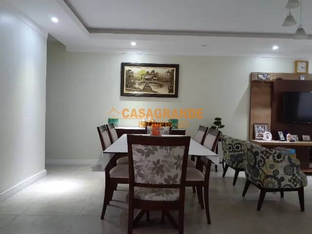 Casa para Venda em São José dos Campos - 4