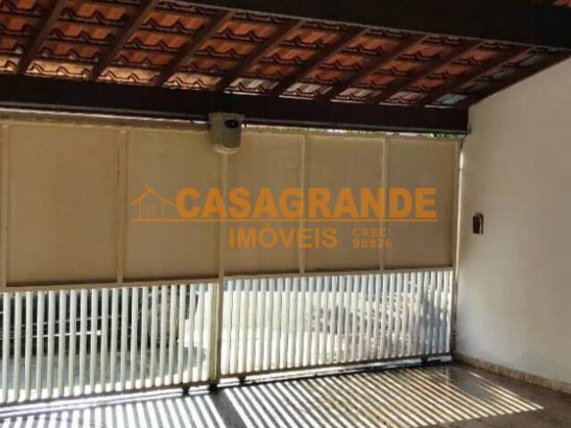 Casa para Venda em São José dos Campos - 3