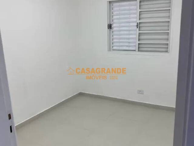 Apartamento para Venda em São José dos Campos - 3