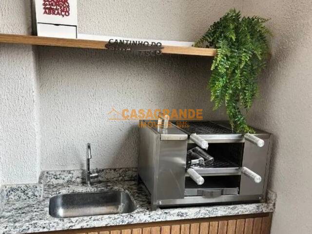 Apartamento para Venda em São José dos Campos - 2