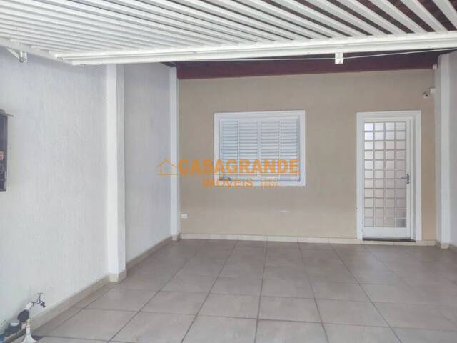 Casa para Venda em São José dos Campos - 1