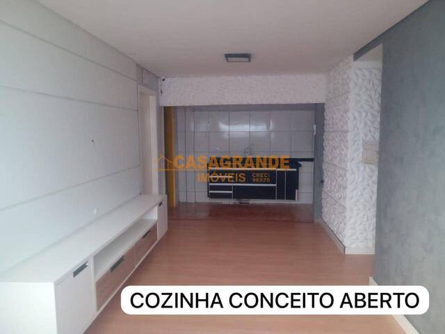 Casa para Venda em São José dos Campos - 3