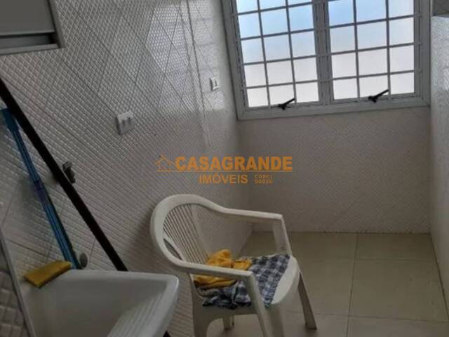 Apartamento para Venda em São José dos Campos - 3