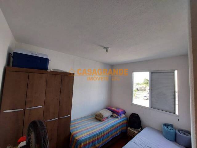 Apartamento para Venda em São José dos Campos - 2