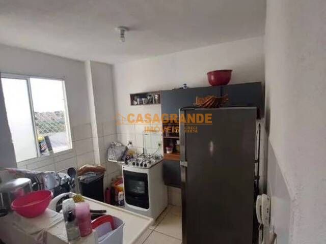 Apartamento para Venda em São José dos Campos - 3