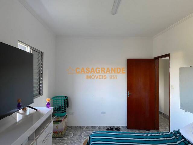 Casa para Venda em São José dos Campos - 5