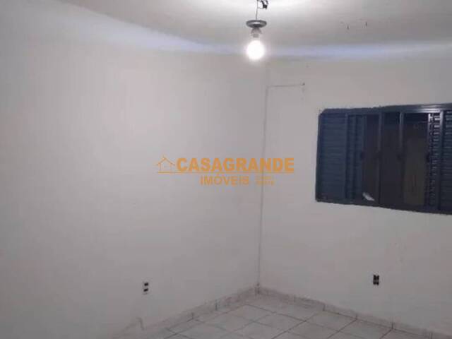 Casa para Venda em São José dos Campos - 1