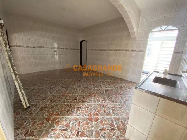 Casa para Venda em São José dos Campos - 3